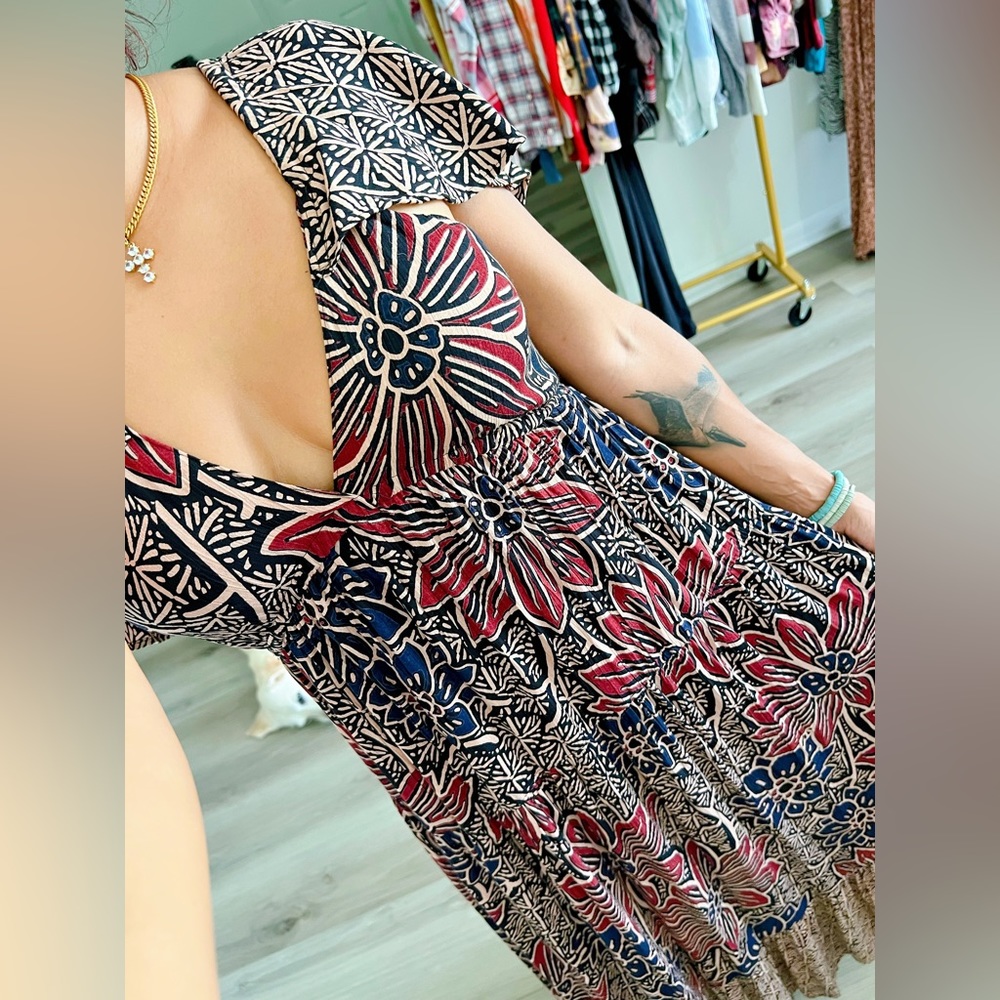 BOUTIQUE SPANISH STYLE DRESS - Picture 2 of 7